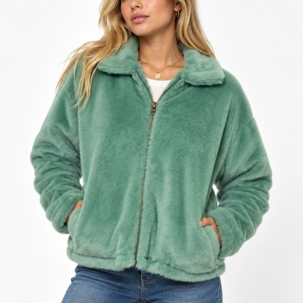 ONEILL Faux Fur Zip Up Jacket Relaxed Fit in Sage Green. Size XS